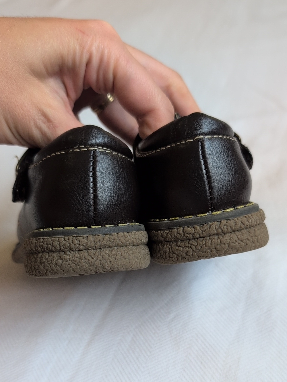 Vintage Rachel Shoes Girls Brown Faux Leather Heart Embroidered Mary Janes 6 - Picture 5 of 9